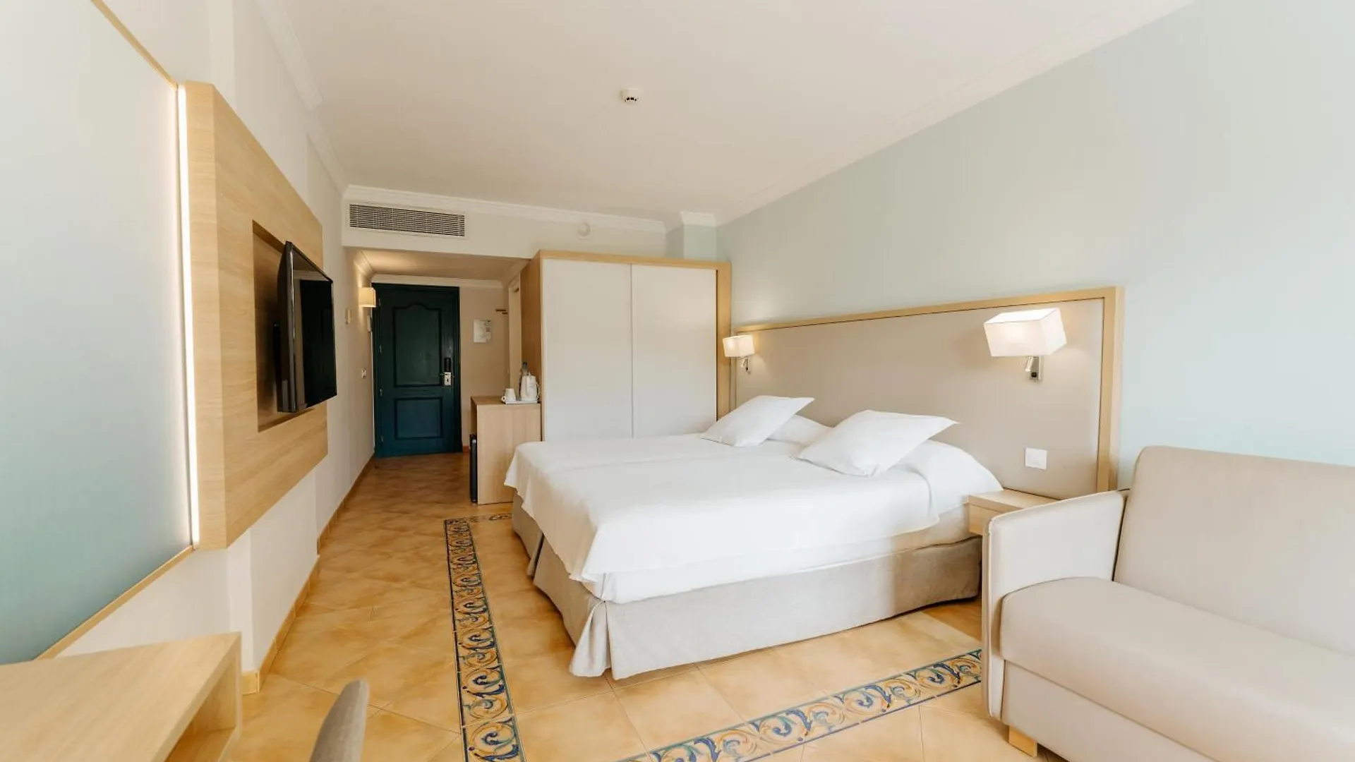 R2 Buganvilla Hotel & Spa Morro Jable  4*, Morro Jable (Fuerteventura)